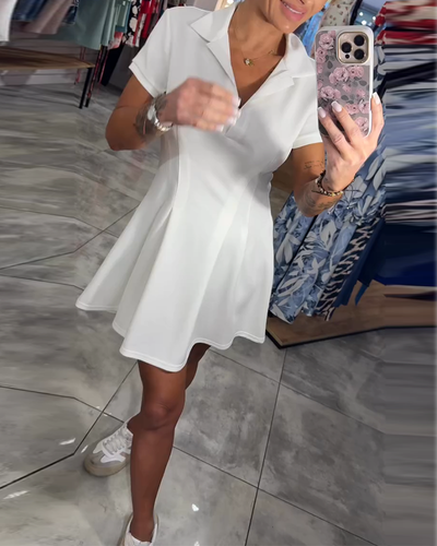 Céla™ | Robe à col en V